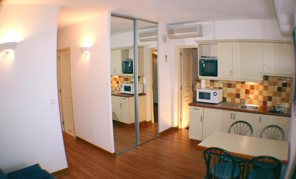 Residence Hoteliere Scudo Ajaccio  Zimmer foto